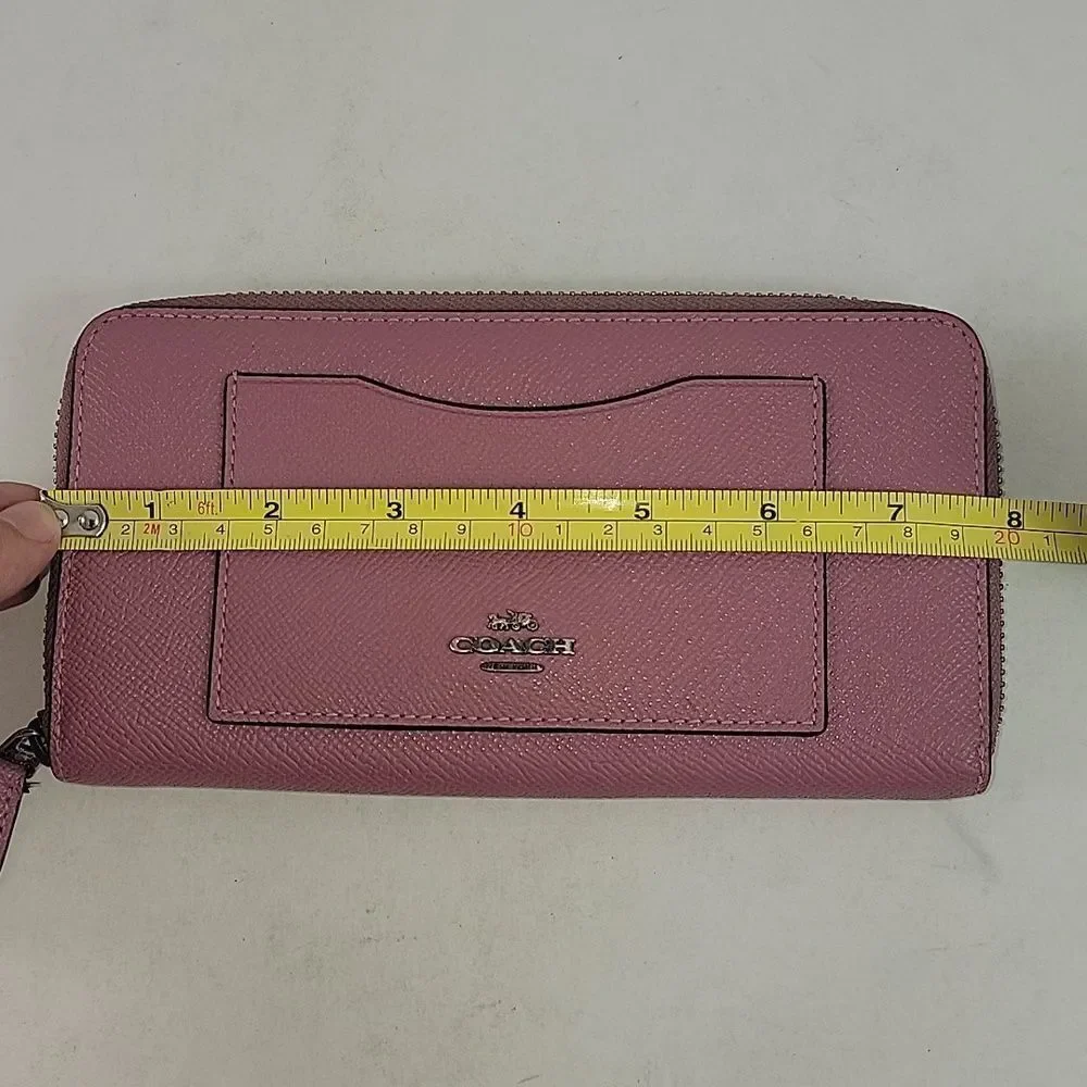 Coach Outlet Pink‎ Pebbled Leather Women's Wristlet
